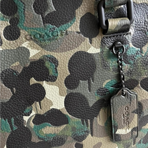 💰SOLD - C6396 - Coach Gotham Folio With Camo Print - Picture 4 of 10